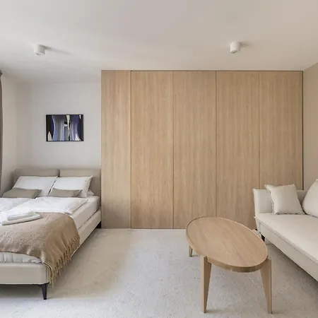 Luxury - Center - 230m - Sauna - Terrace - Garage Apartment