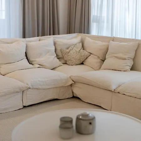 Luxury - Center - 230m - Sauna - Terrace - Garage 아파트 *